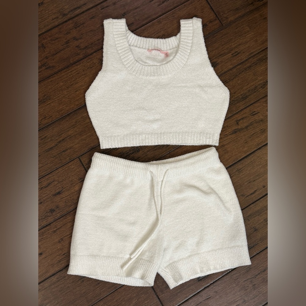 La Vie En Rose Soft White Knit Set Top L Shorts Small